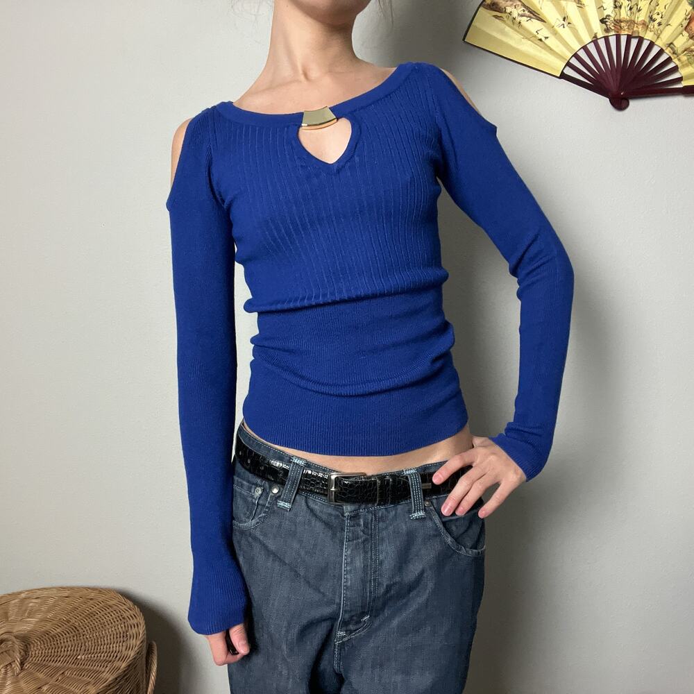 y2k xoxo blue fitted ribbed knit keyhole cutout cold shoulder sweater top